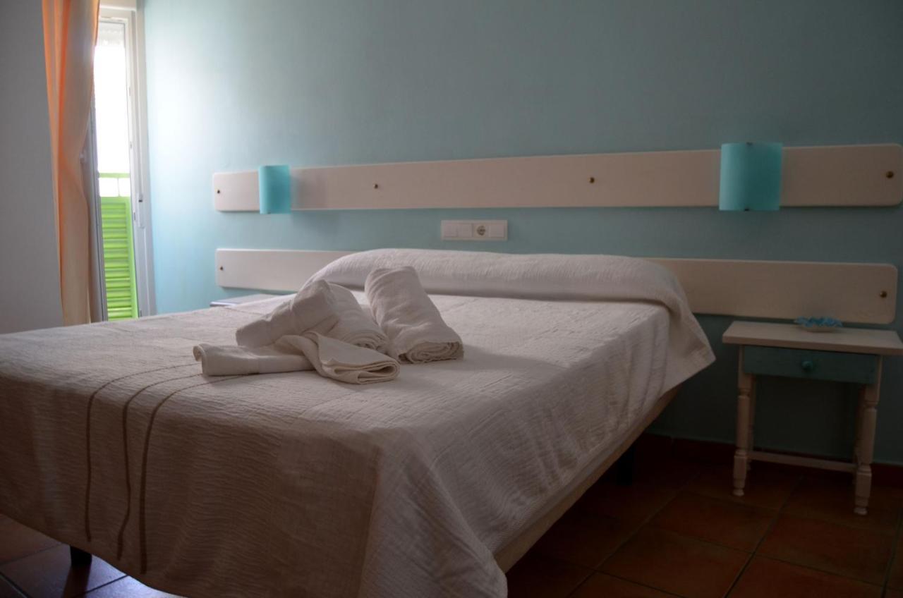 Hostal Dona Antonia Hotel Punta Umbria Exterior photo
