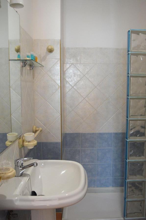 Hostal Dona Antonia Hotel Punta Umbria Exterior photo