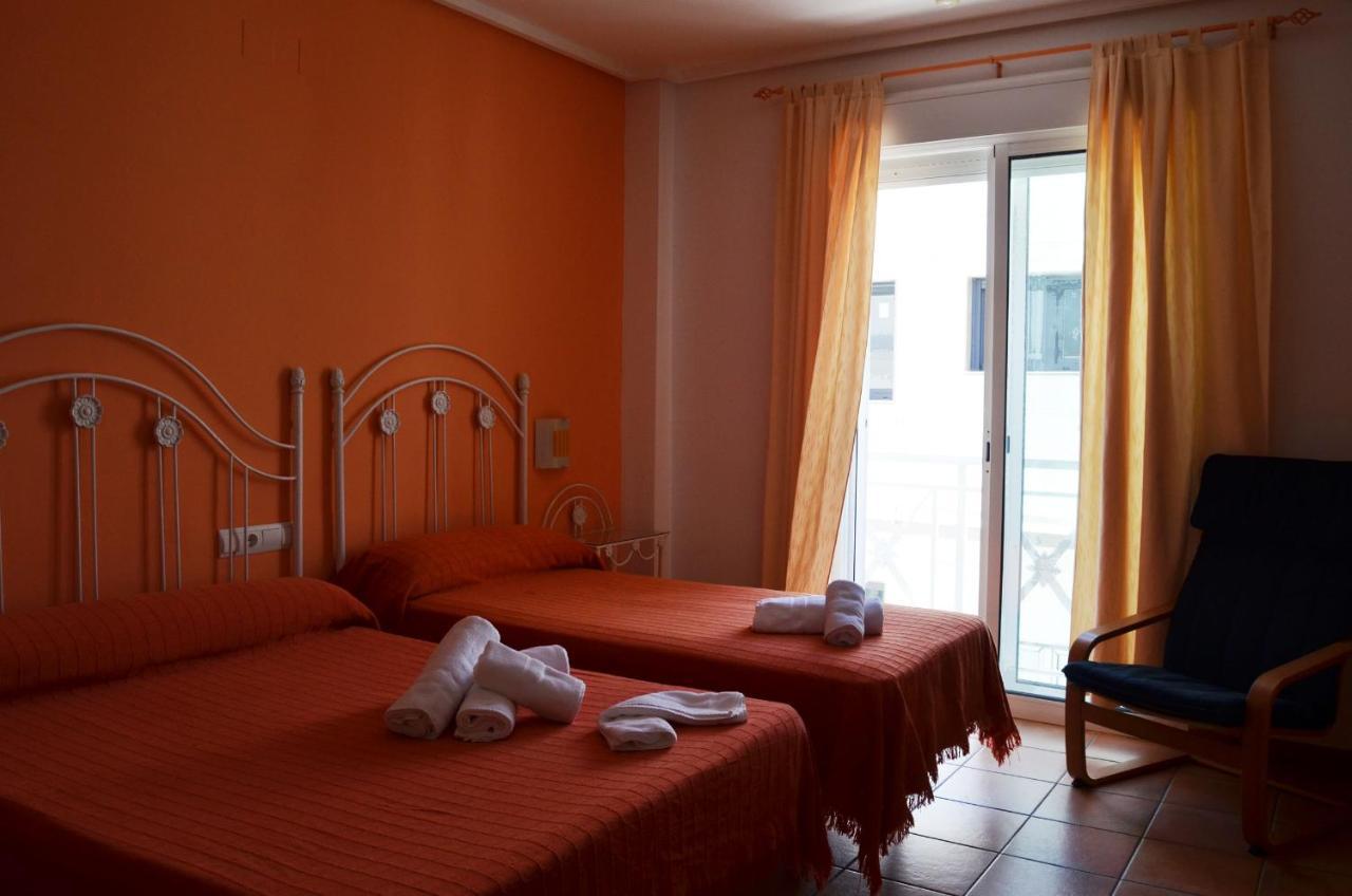 Hostal Dona Antonia Hotel Punta Umbria Exterior photo