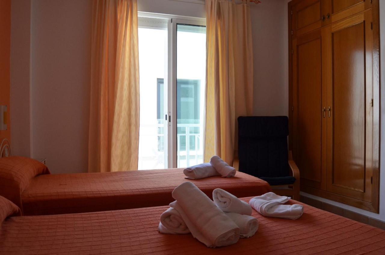 Hostal Dona Antonia Hotel Punta Umbria Exterior photo